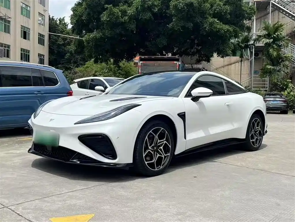 Nezha GT 2023 модель 580 с полным приводом