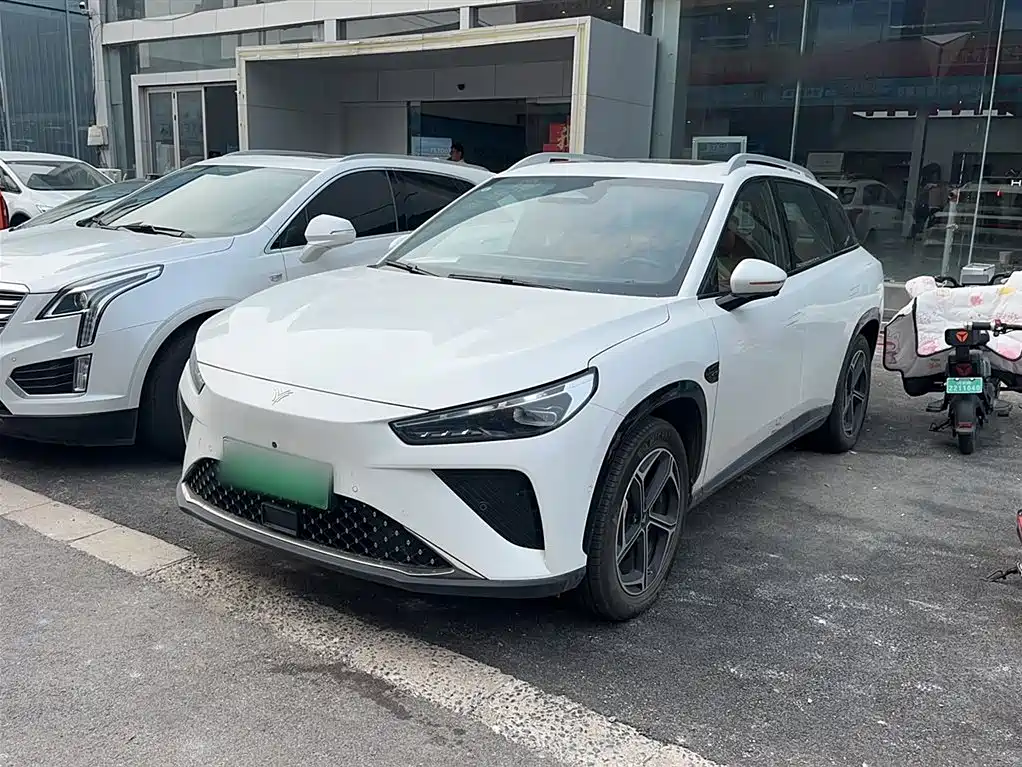 Версия для зарядки флэш-памяти Nezha L 2024 с увеличенным радиусом действия 220