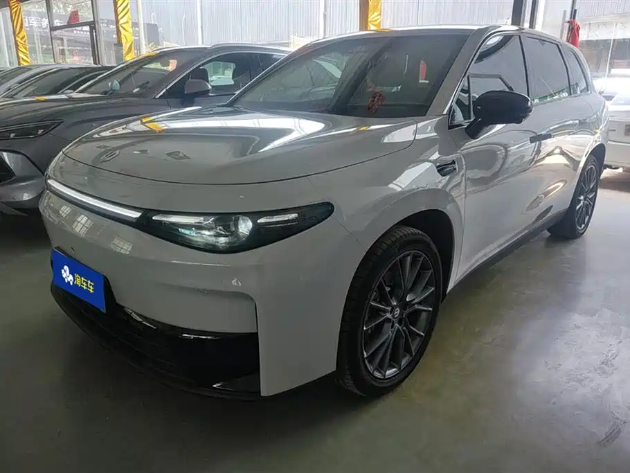 C10 с нулевым пробегом 2024 модель 210 Comfort Edition