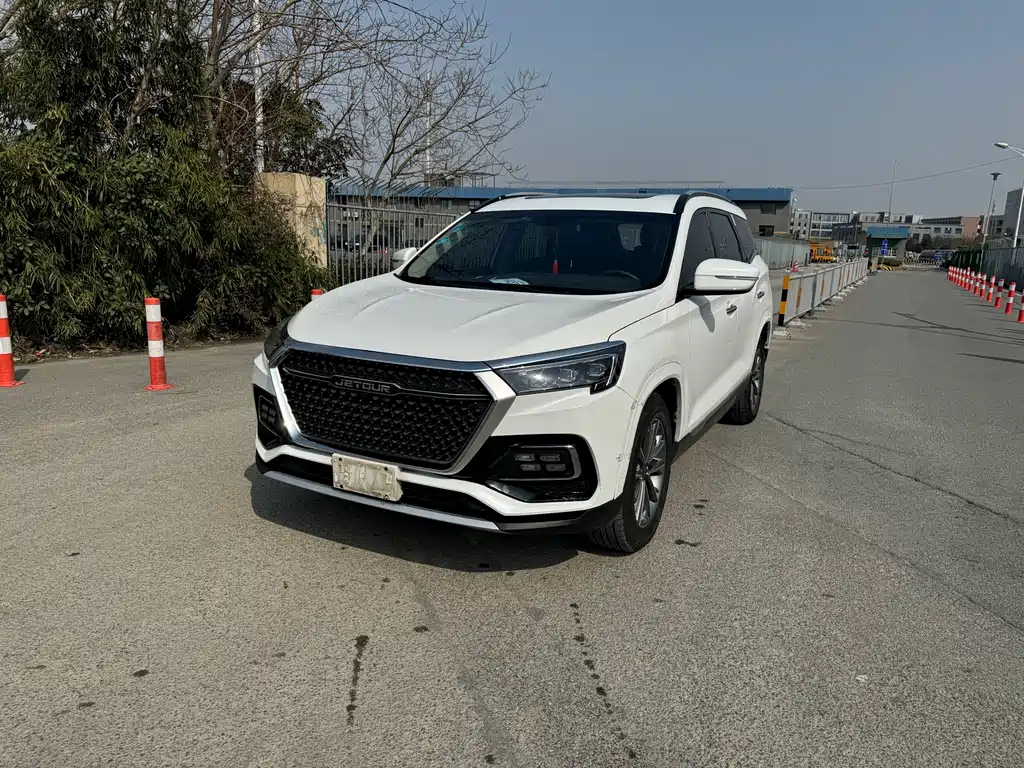 Jietu X95 2020 модель 1.6T DCT Free Pro Версия на 7 мест
