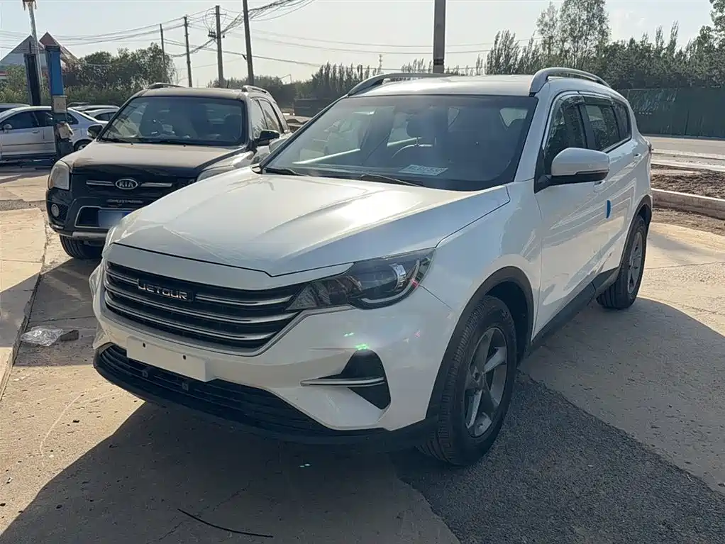 Jietu X70M 2020 facelift 1.5T manual travel companion type 7 seats