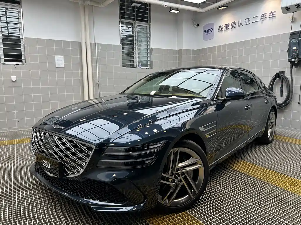 Genisys G80 2024 2,5 Т с задним приводом Ultimate Edition
