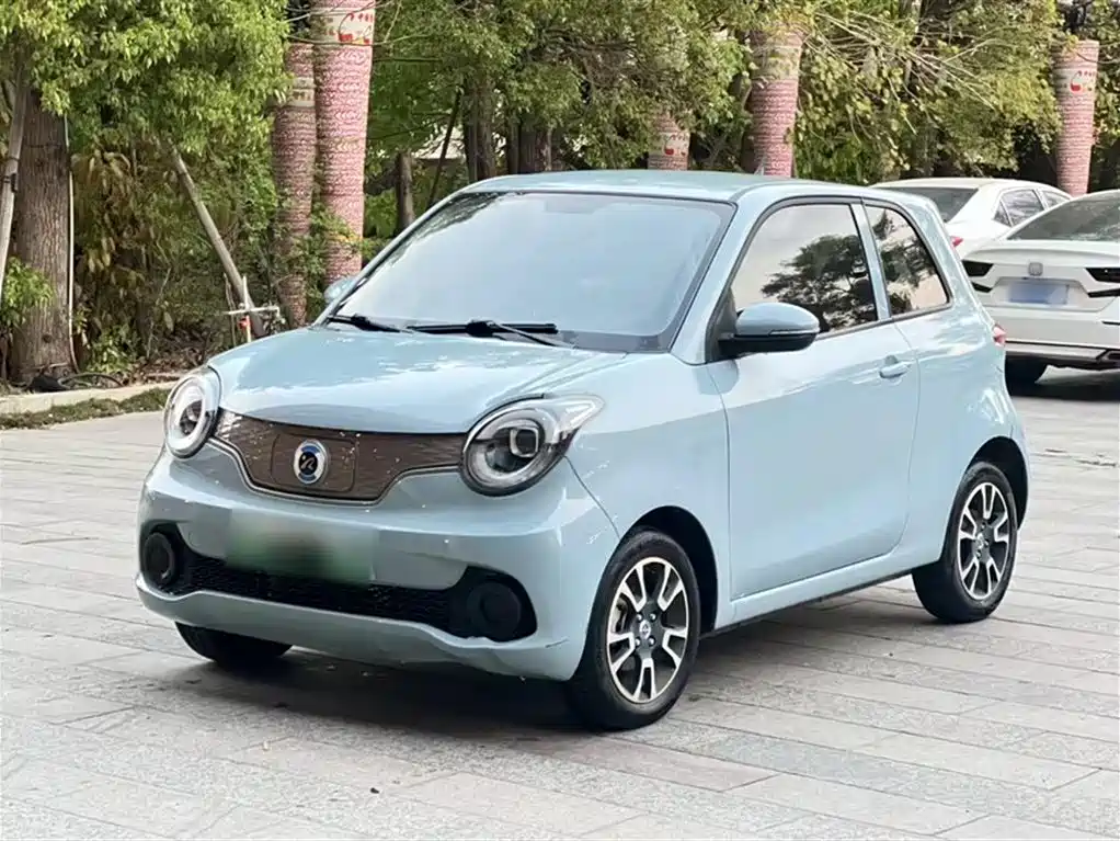 Brilliance Xinri i03 2022 Молодежный вариант мощностью 31,45 кВт*ч