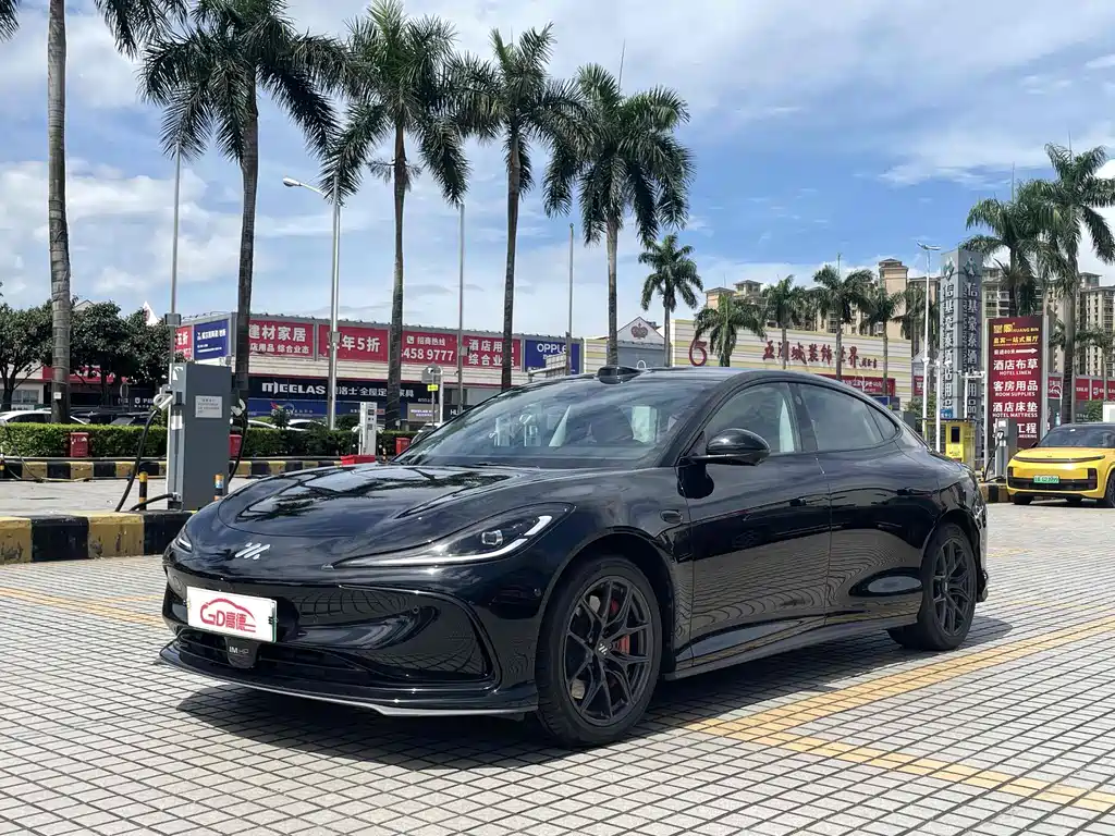 Версия Zhiji L6 2024 Max Super Performance