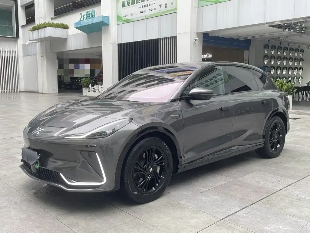 Заднеприводная версия Zhiji LS7 2023 мощностью 100 кВт-ч Lux
