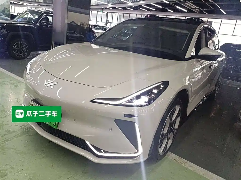 Zhiji LS7 2024 90kWh Max Elite rear drive version