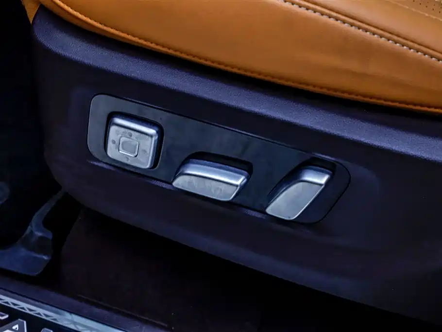 Фото машины 33