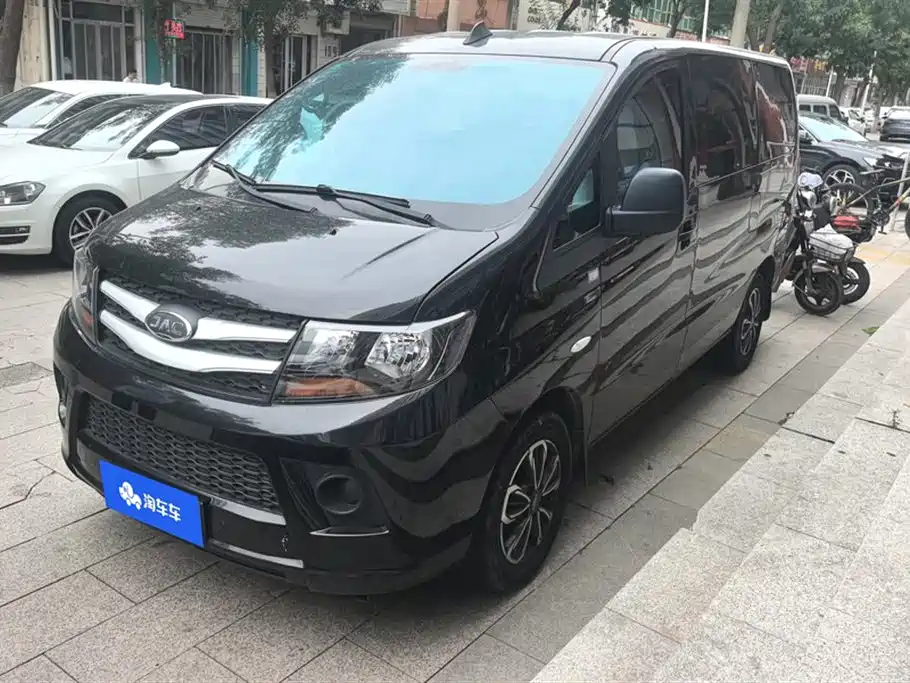 Ruifeng M3 2019 года выпуска, версия 1,8 л класса Люкс
