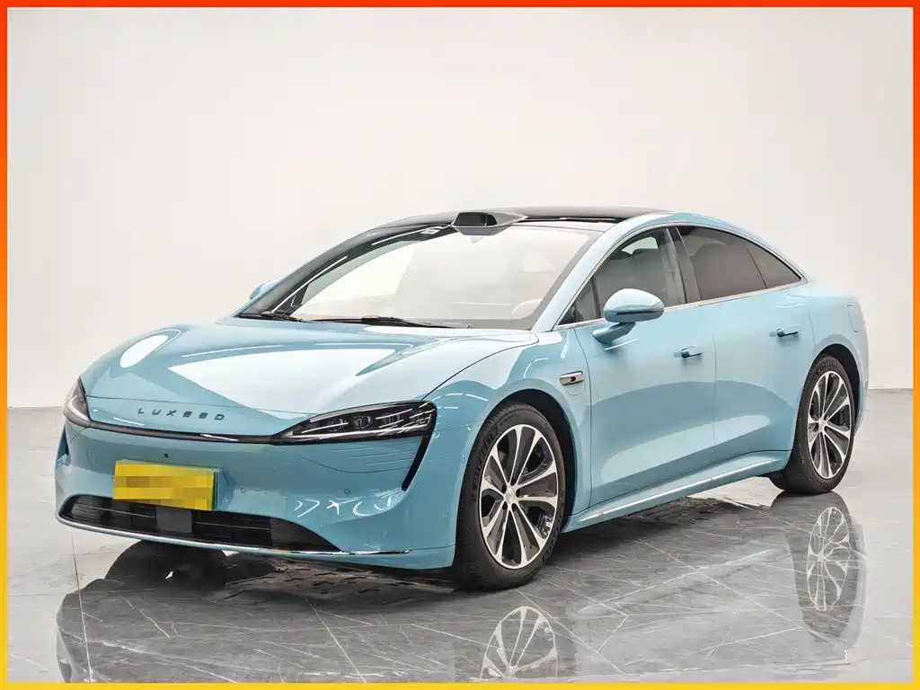 Модель Zhijie S7 2025 макс. 855 км