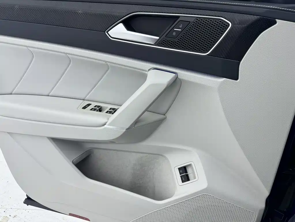 Фото машины 24