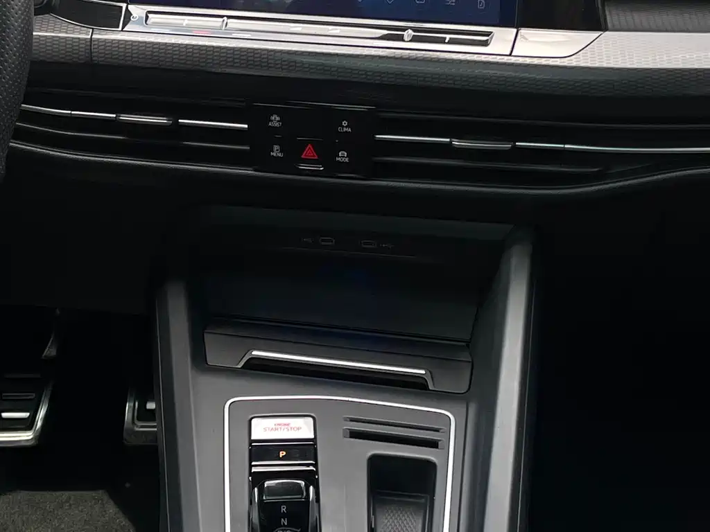 Golf GTI 2023 model 380TSI DSG GTI