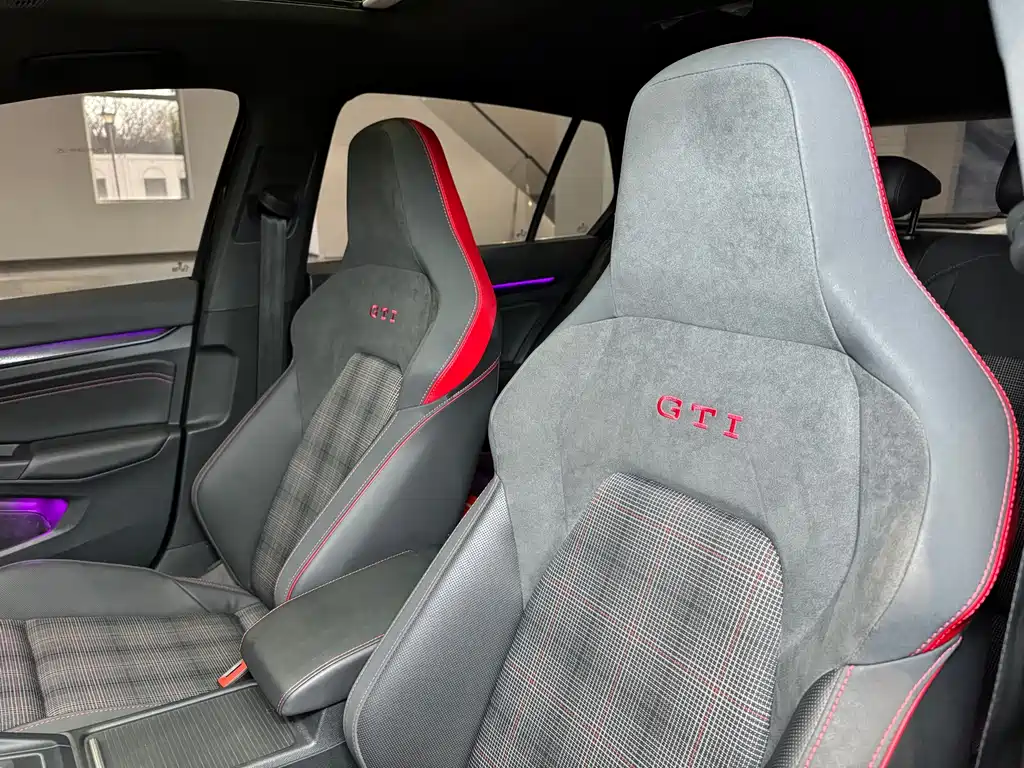 Golf GTI 2023 model 380TSI DSG GTI