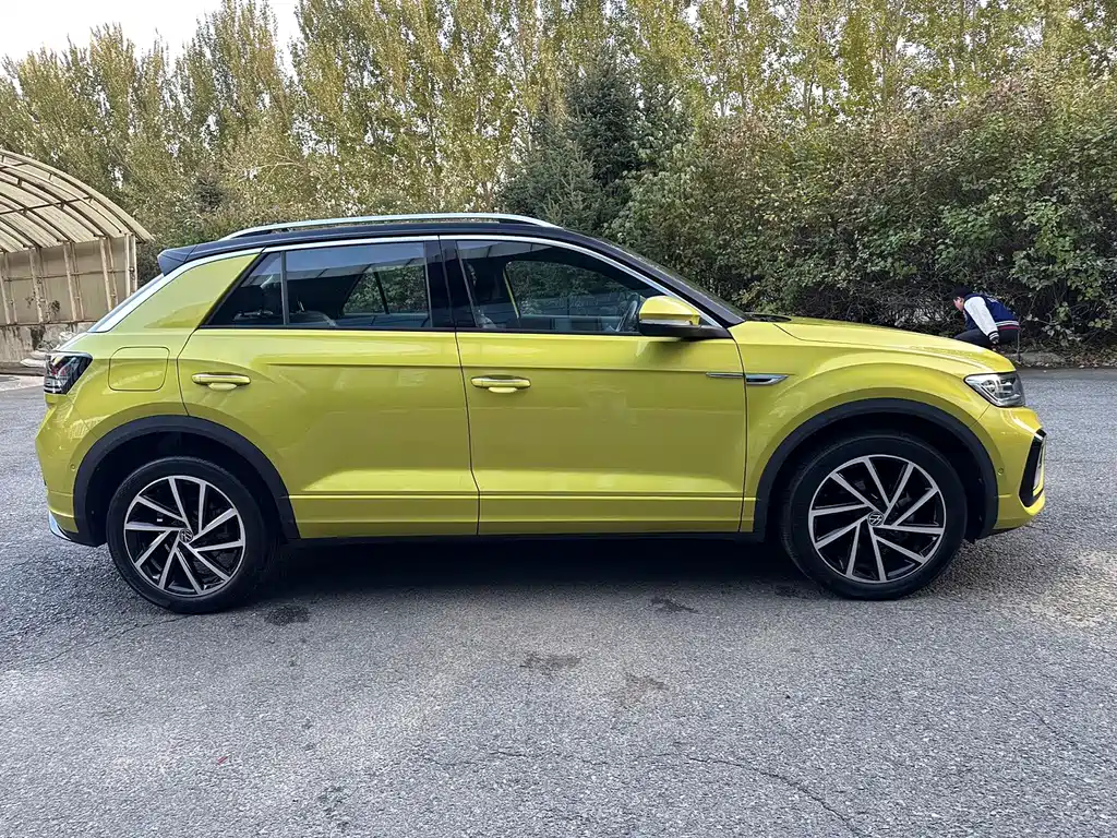 T-ROC Exploring Song 2023 300TSI DSG two-wheel drive Starlight Version