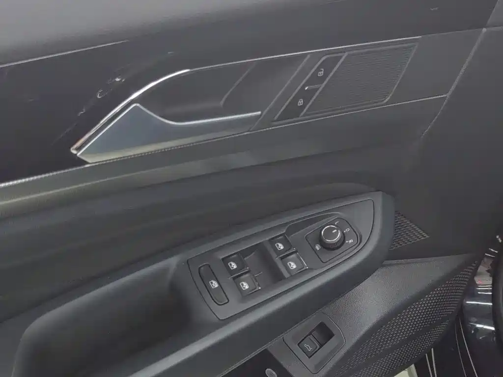 Passat 2024 280TSI Business Edition