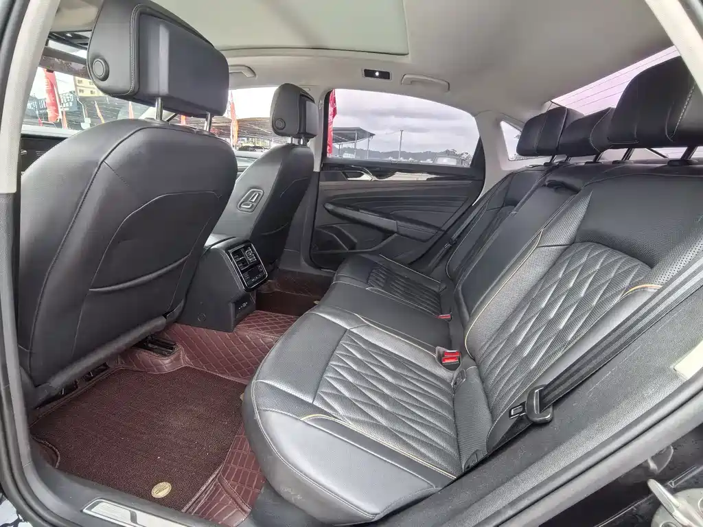 Passat 2020 330TSI Deluxe Edition Country VI