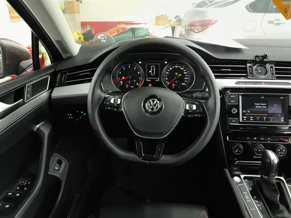 Magotan 2019 330TSI DSG leading National V