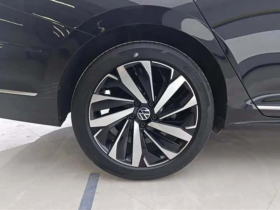 Passat 2023 facelift 330TSI Elite Edition