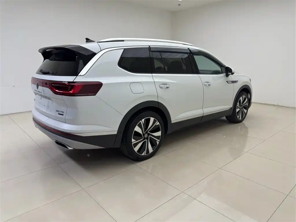 Фото машины 24