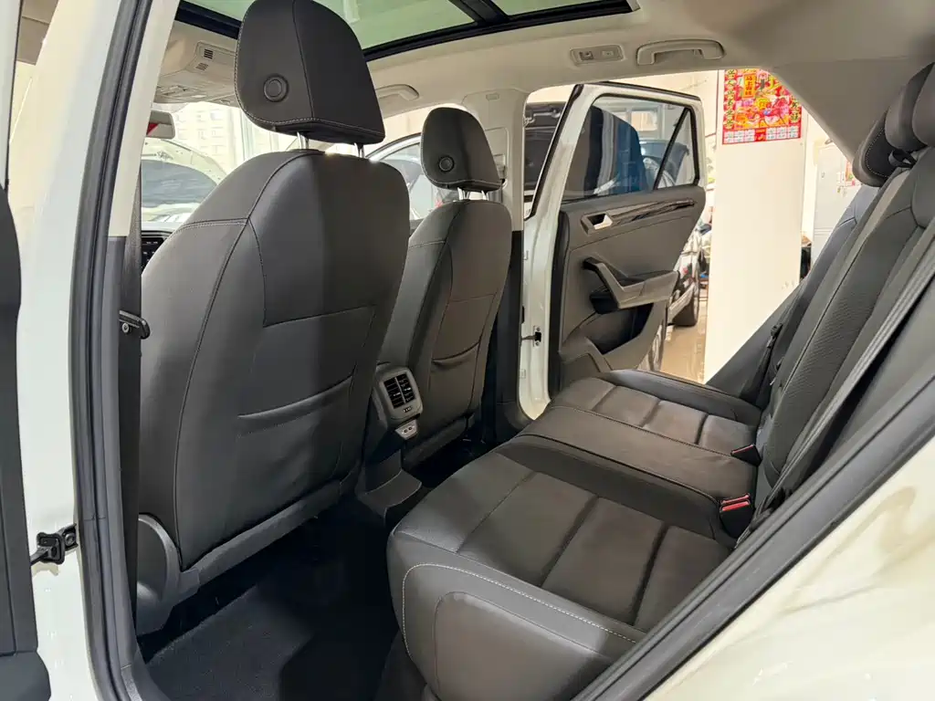 Фото машины 24