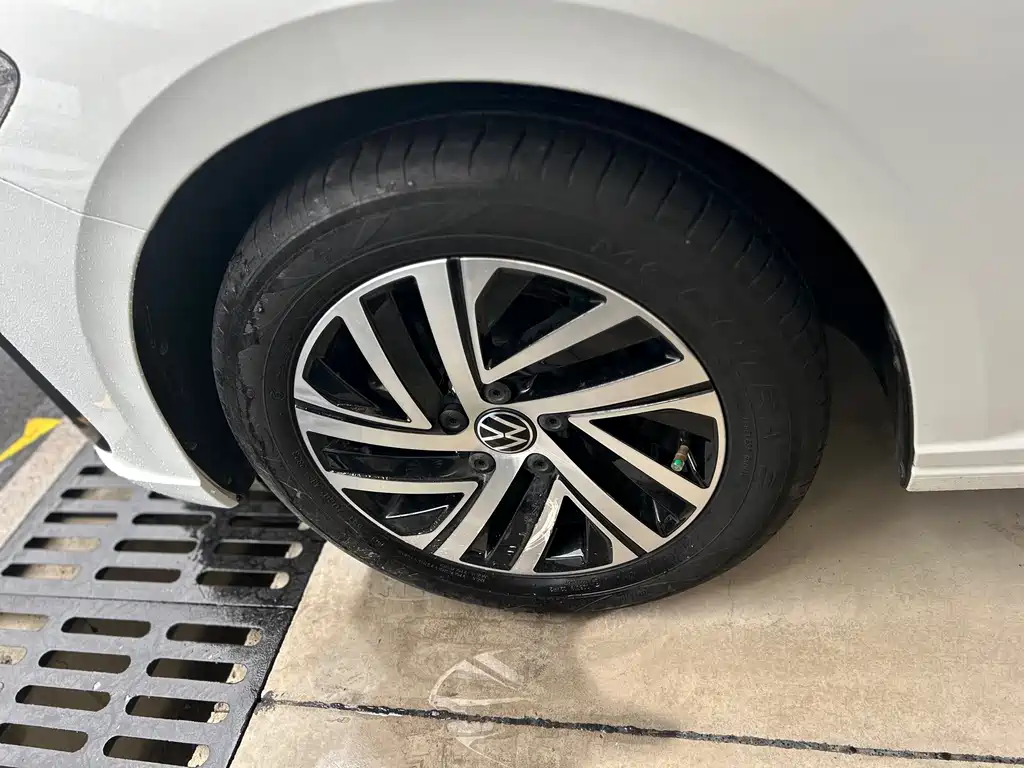 Lavida 2023 1.5L Automatic Starry Sky Five Million Edition