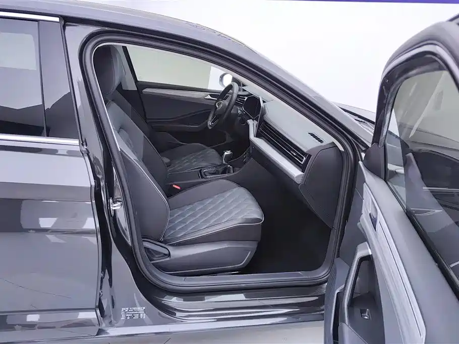 Sagitar 2023 300TSI DSG Beyond Edition