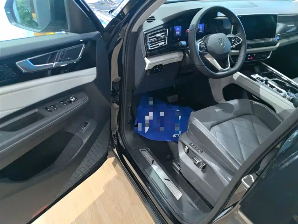 Tourang 2024 380TSI four-wheel drive Longxiang Edition