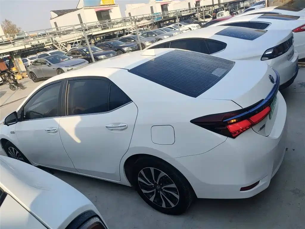 Corolla dual engine E+2019 1.8L E-CVT leading version