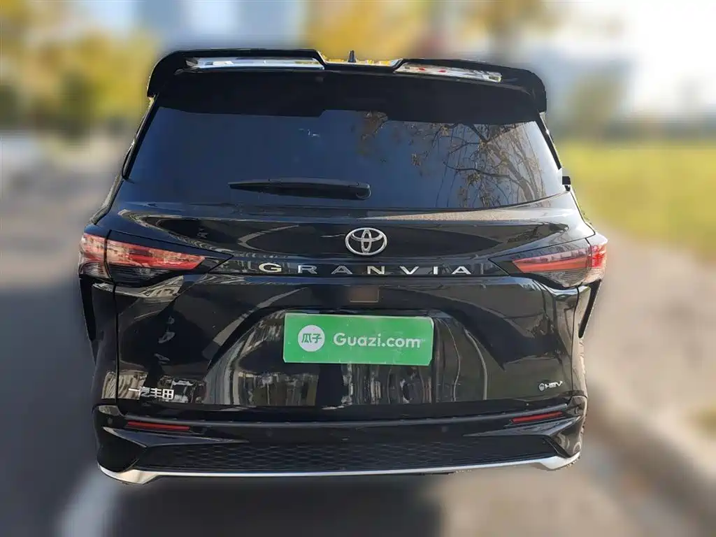 Grevia 2024 2.5L Hybrid Premium PLUS Edition