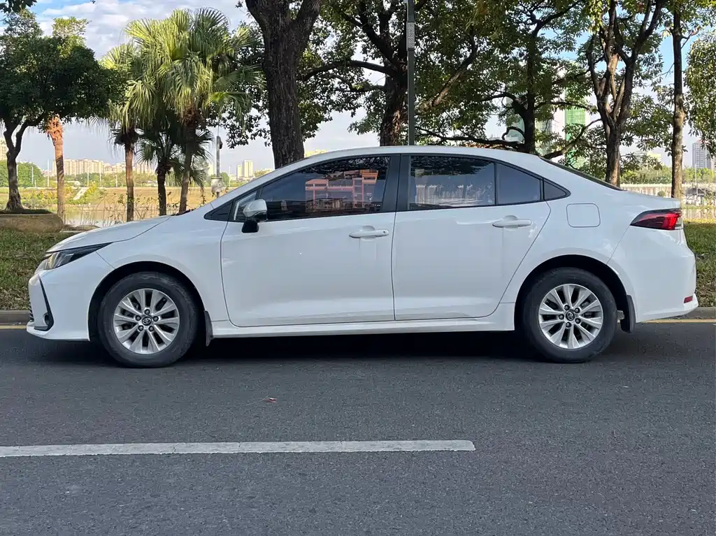 Corolla 2019 1.2T S-CVT GL Pioneer Edition