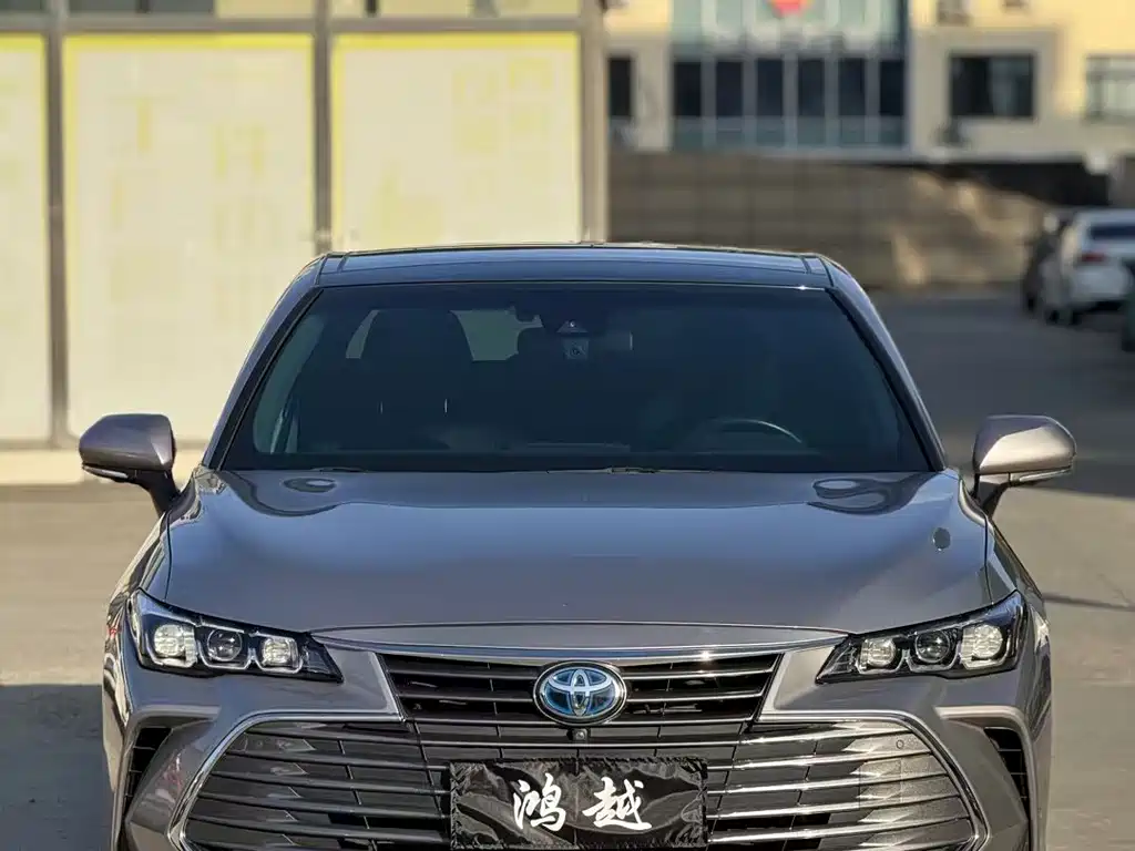 Asia Dragon 2019 dual-engine 2.5L XLE Premium Edition Country V