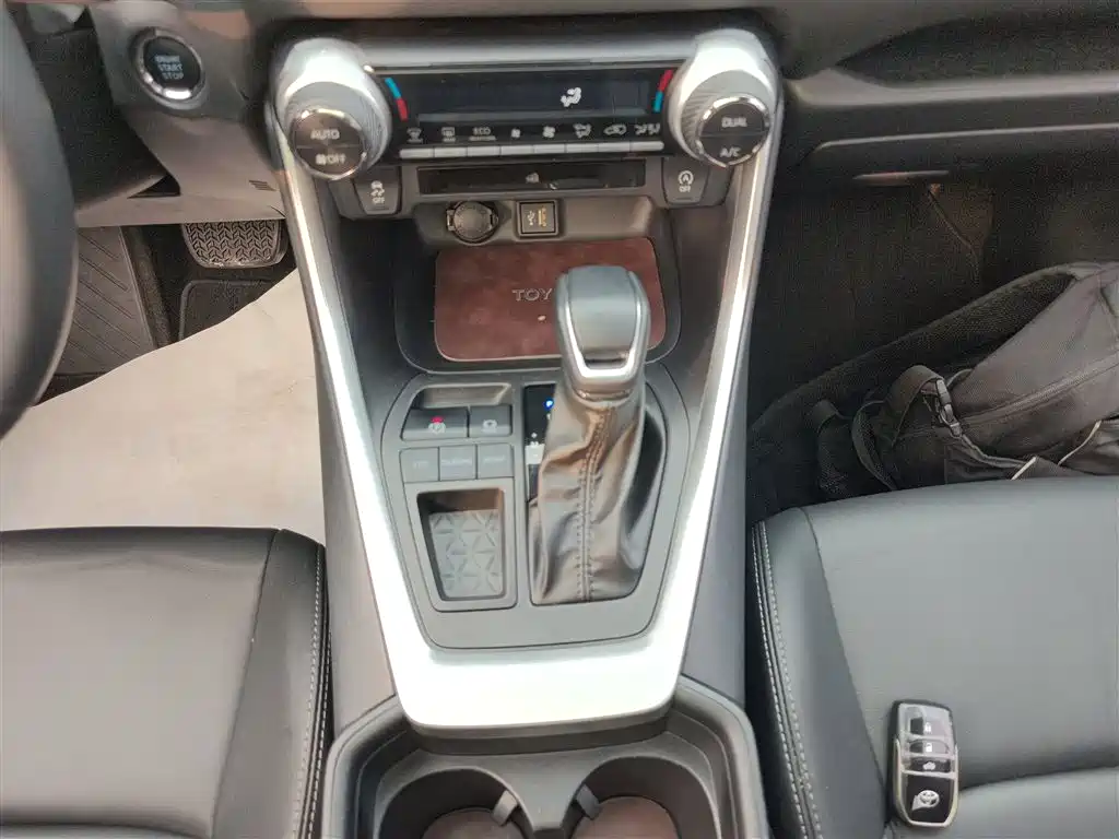 Weilanda 2023 2.0L CVT two-wheel drive Luxury PLUS edition