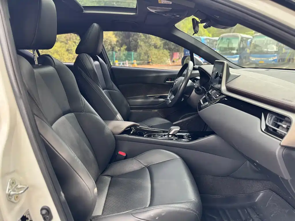 Toyota C-HR EV 2020 Premium Sunroof Version