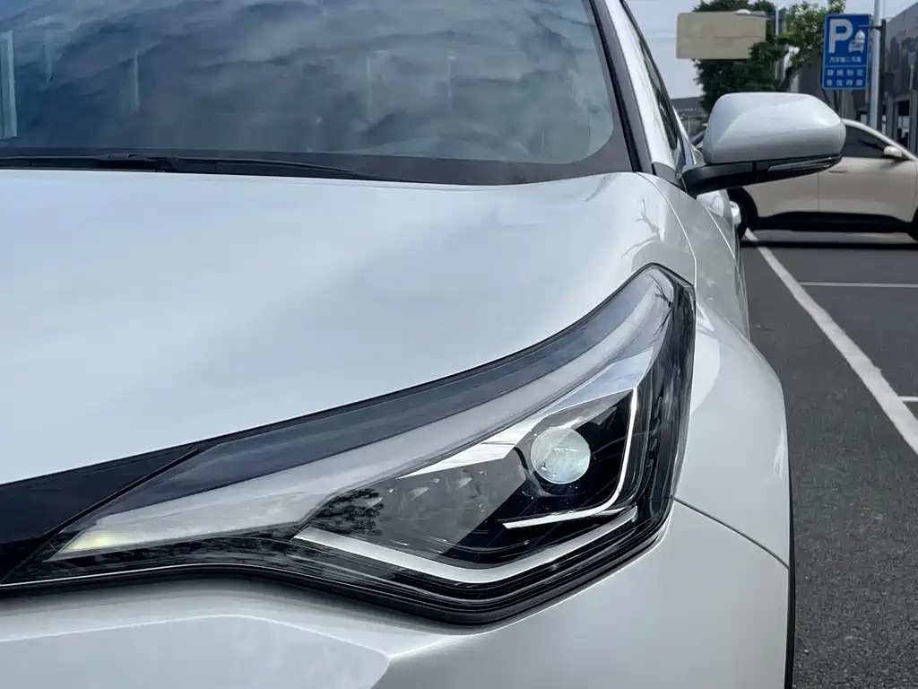 Toyota C-HR 2021 2.0L Deluxe Edition