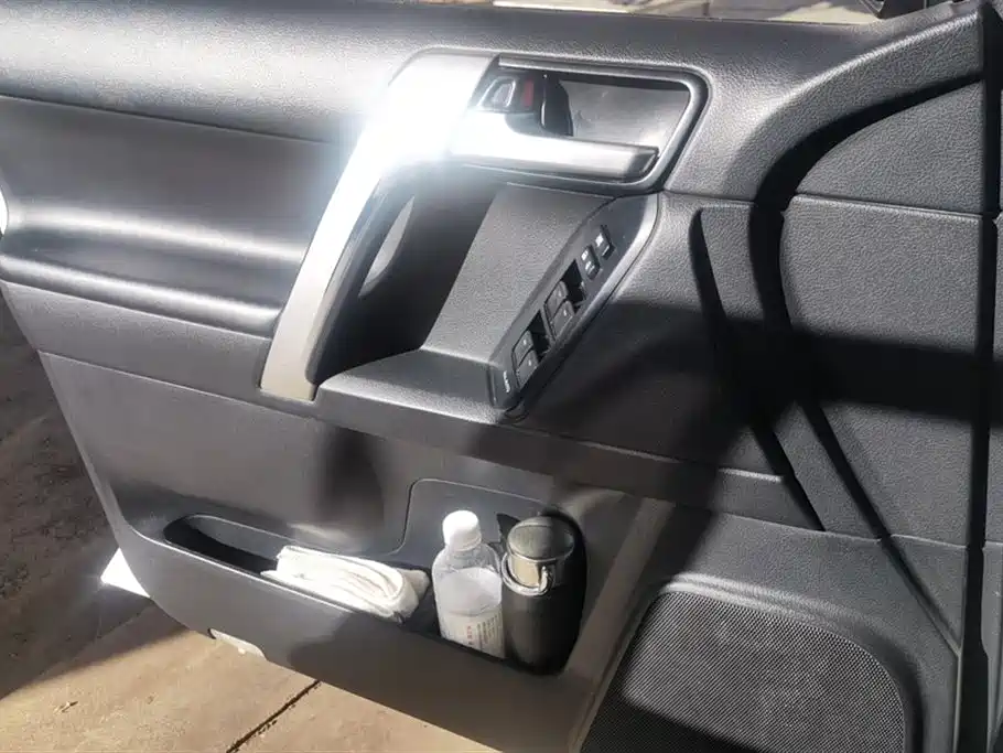 Prado 2019 3.5L automatic TX-L Premium edition rear spare tire