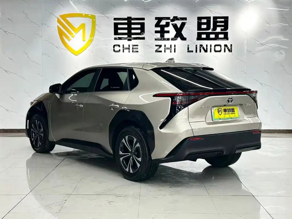 FAW Toyota bZ4X 2022 two-wheel drive long battery life JOY version