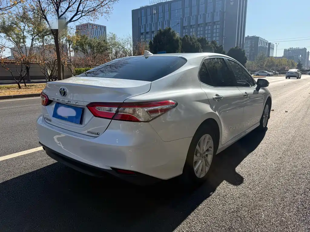 Camry 2023 dual-engine 2.5 HGVP leading version