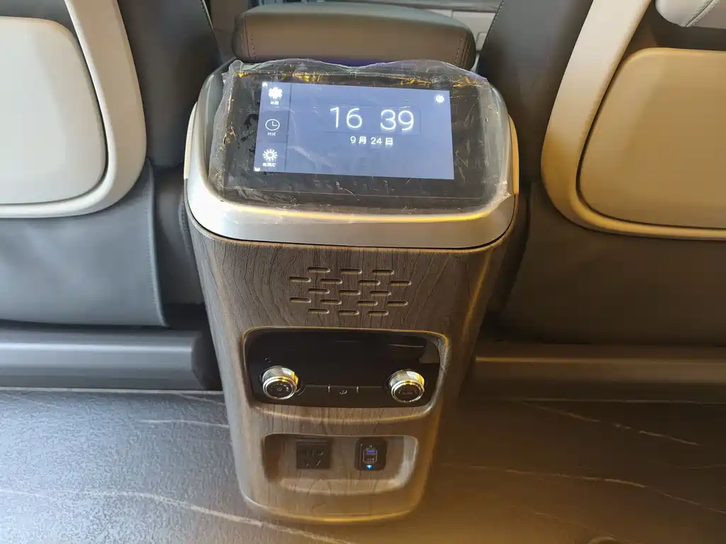 Фото машины 24