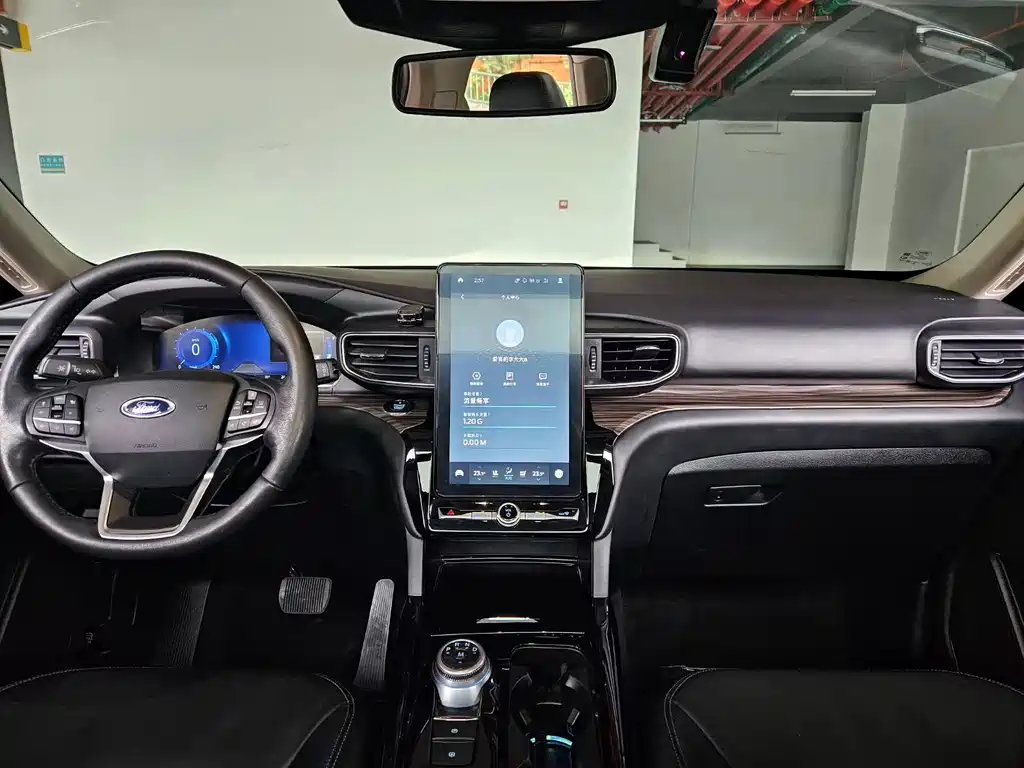 Explorer 2020 EcoBoost 285 four-wheel drive titanium version 7 seats