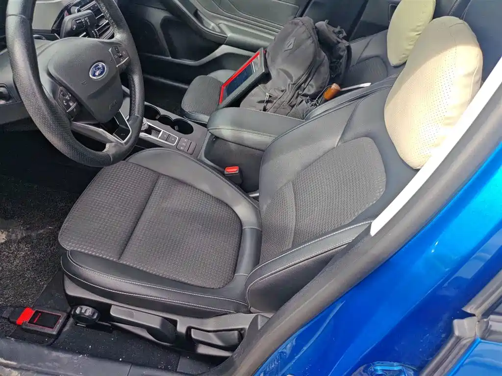 Fox 2020 sedan EcoBoost 180 automatic front tide type