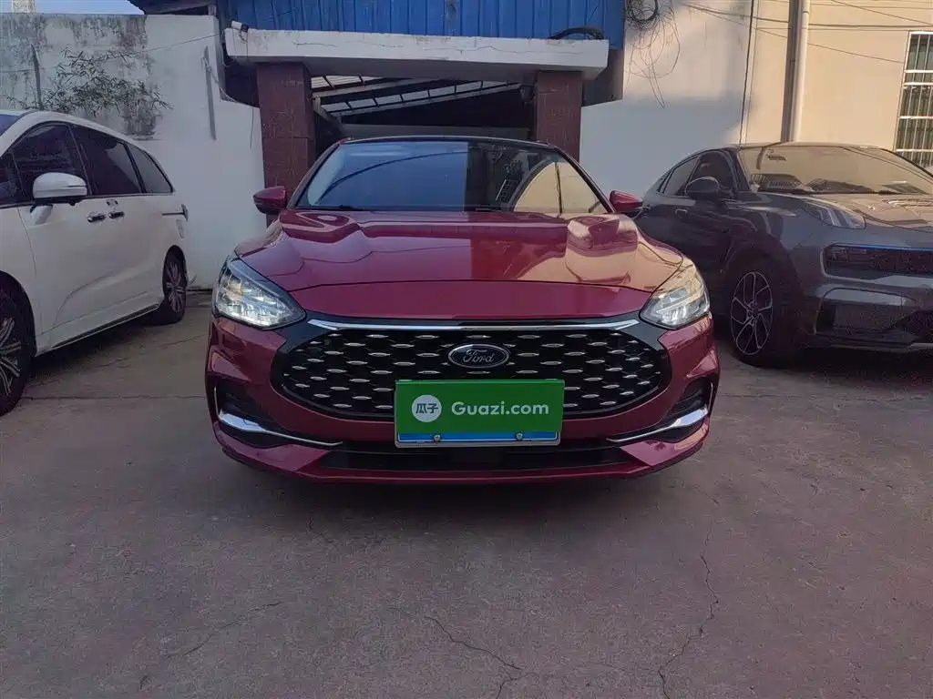 Fox 2021 sedan EcoBoost 180 automatic front tide type