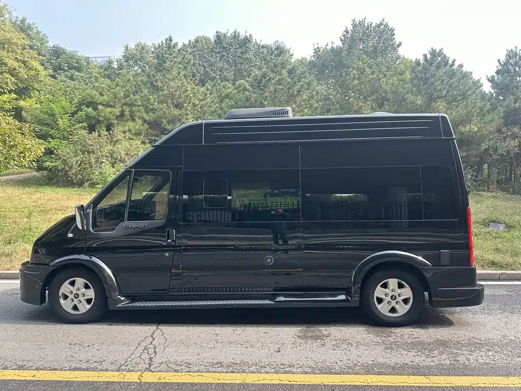 The new generation of Quanshun 2019 2.2T multi-function long axis mid-top 6-seater country VI