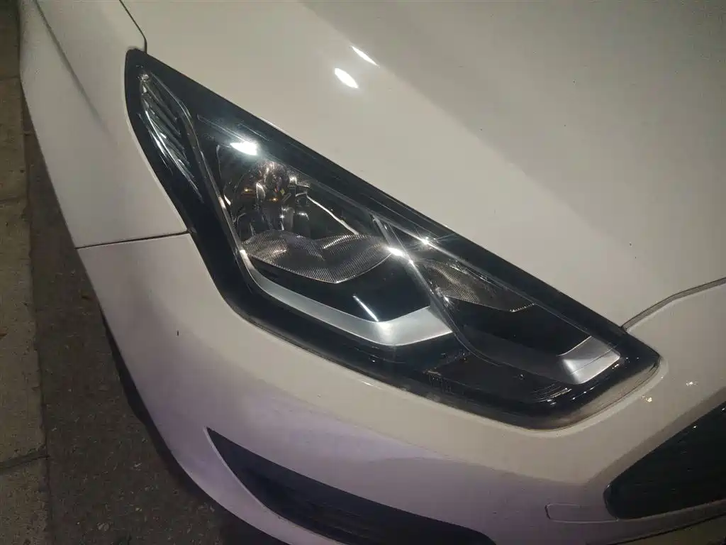 Furuisi 2019 1.5L automatic Premium type