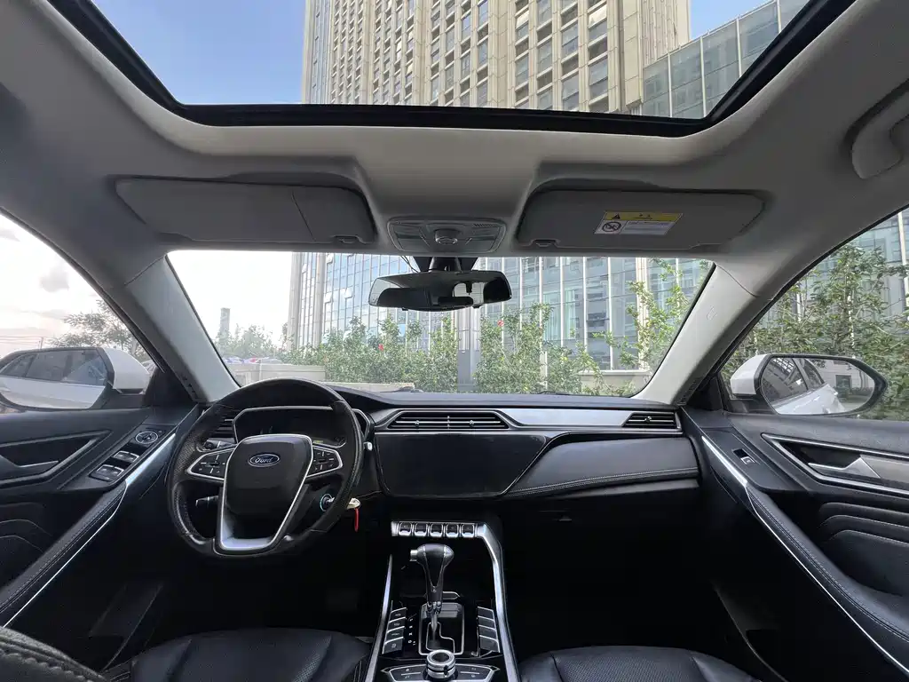 Collar 2019 EcoBoost 145 CVT Platinum Collar type Country VI