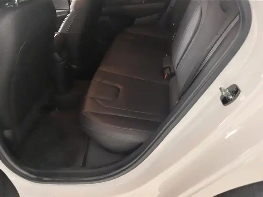 Elantra 2021 1.5L CVT LUX Premium Edition