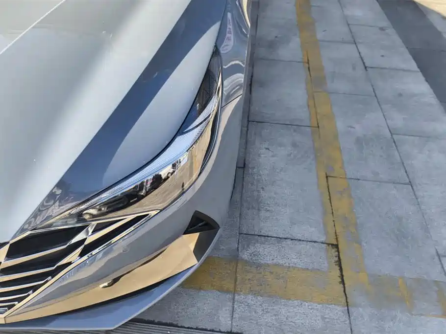 Elantra 2021 1.5L CVT LUX Premium Edition