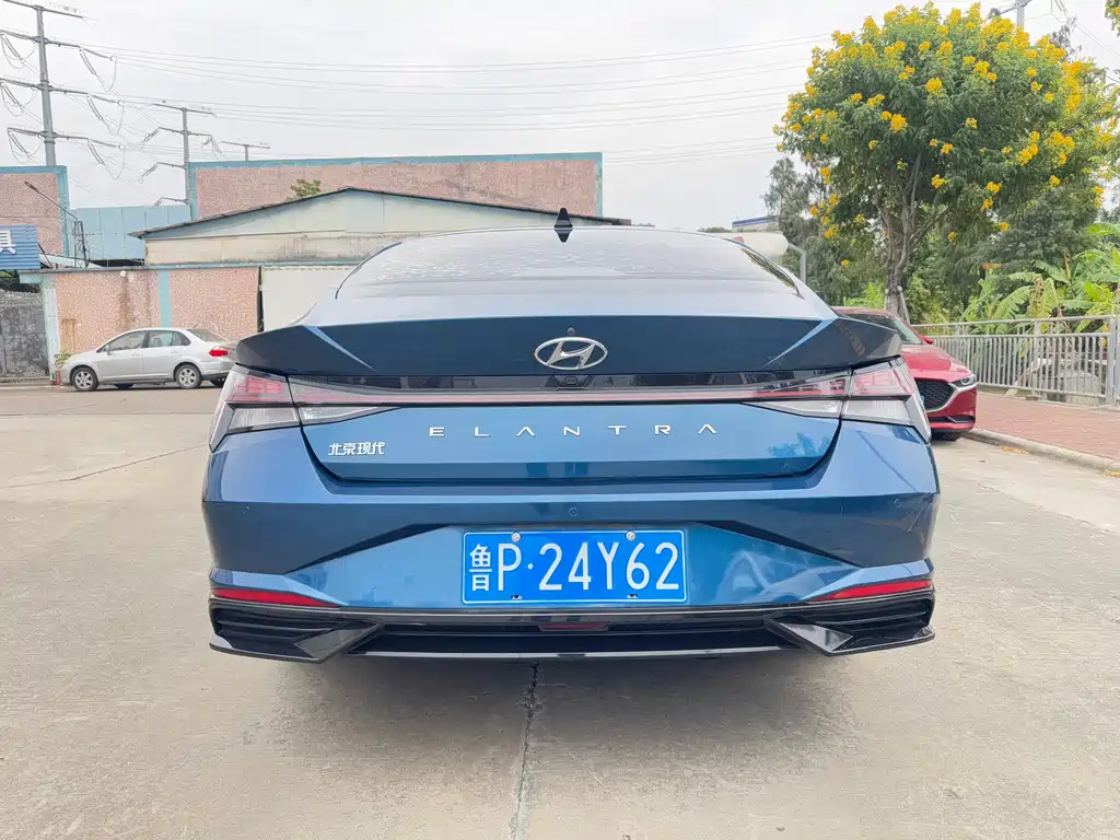 Elantra 2021 1.5L CVT LUX Premium Edition
