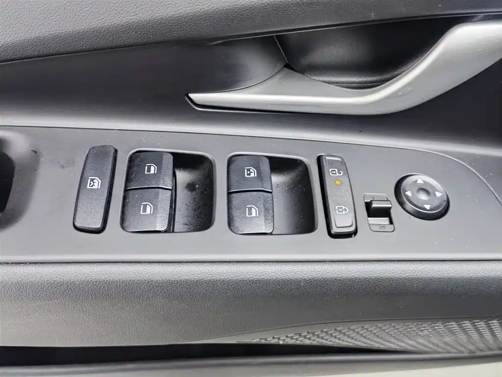 Elantra 2023 1.5L CVT GLS Leading Edition