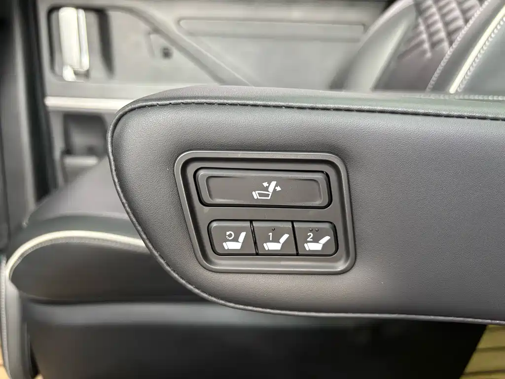 Kustu 2021 model 380TGDi Smart Love Premium LUX Premium