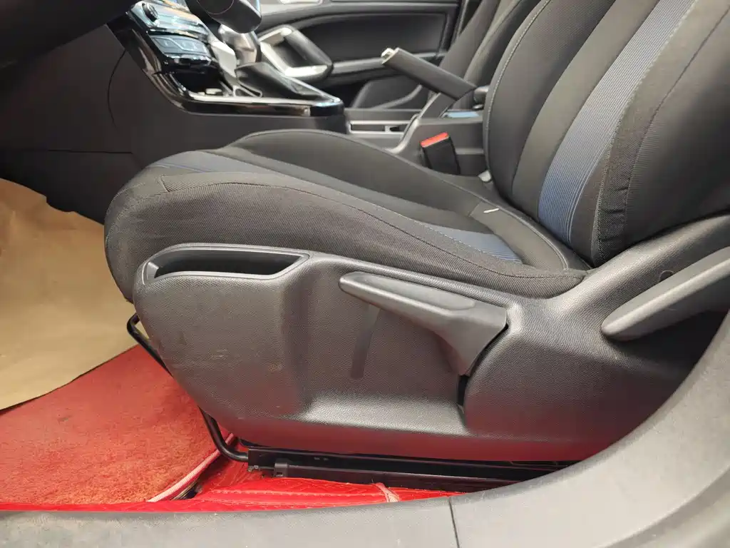 Peugeot 308 2019 230THP automatic Deluxe Edition Country V