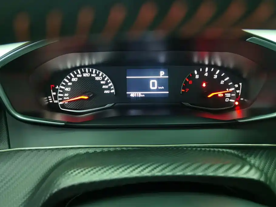 Peugeot 2008 2020 230THP fashion sunroof version